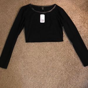 Long sleeved crop top